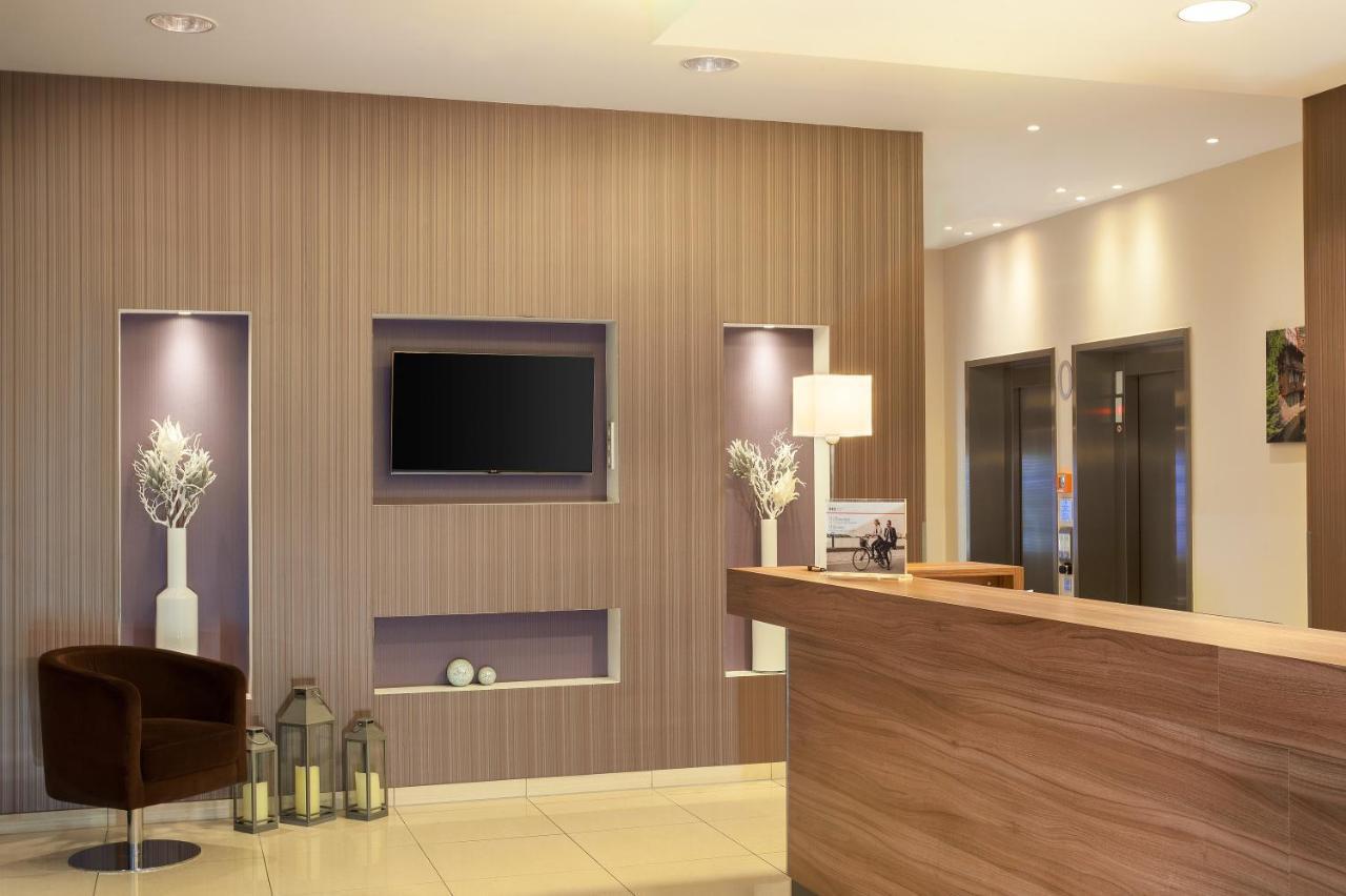 Premier Centre Hotel 3*